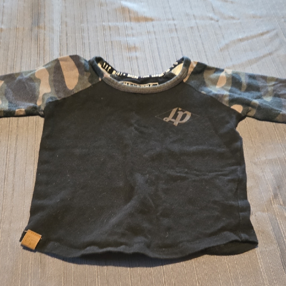 Kids Camo Sleeve Black Shirt